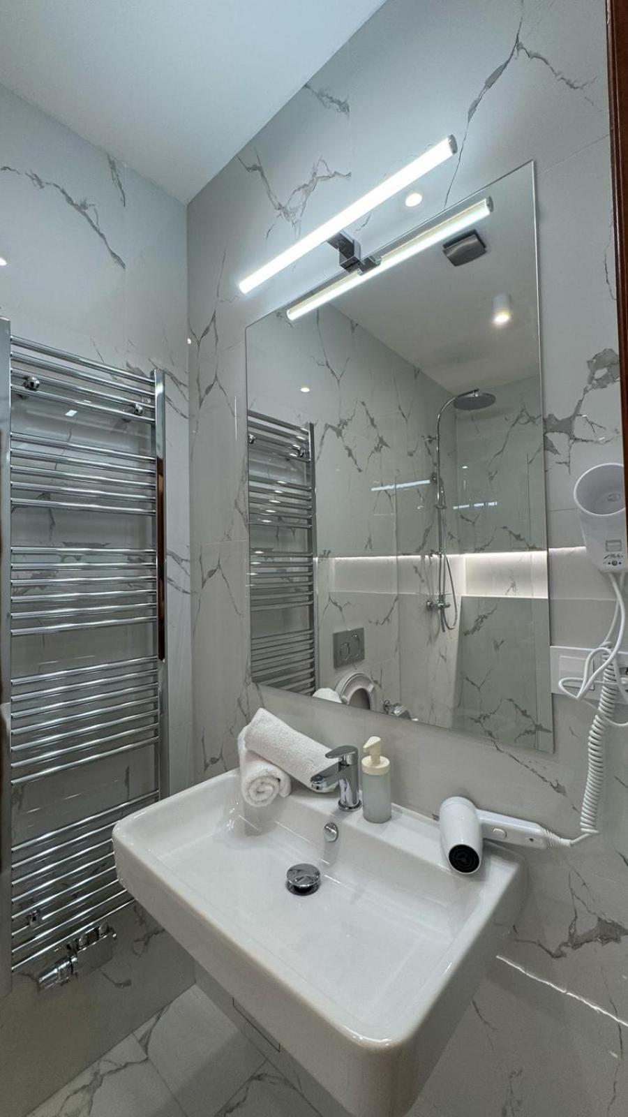 Hotel 16 - 4*